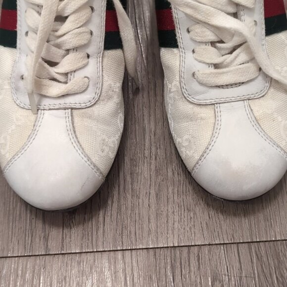 Authentic Gucci Kids Shoes in White with Red and Green Stripes 13 - Picture 3 of 8